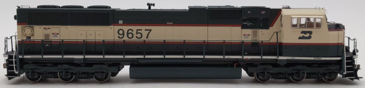 Athearn G64886 HO BN SD70MAC Phase lV Diesel Locomotive #9657 w/DCC & Sound