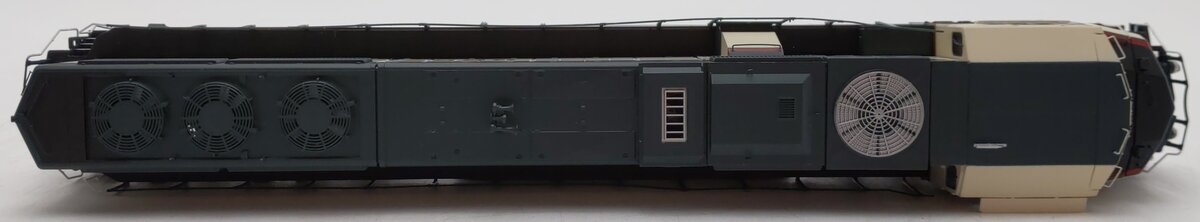 Athearn G64886 HO BN SD70MAC Phase lV Diesel Locomotive #9657 w/DCC & Sound