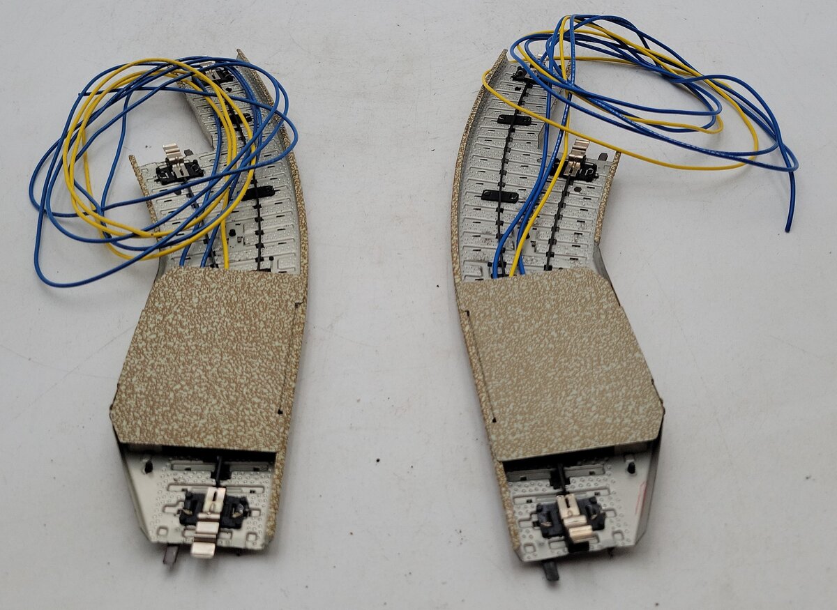 Marklin 5140 HO Curved Electric 2-Way Switches/Turnouts (Pair of 2) EX/Box