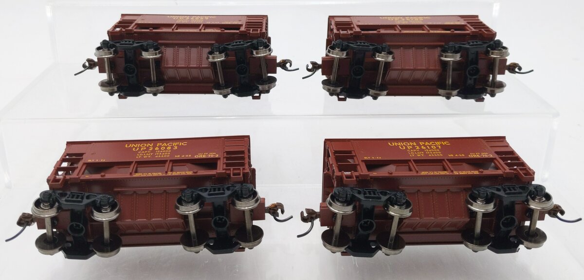 Athearn 87086 HO Union Pacific 24' Offset Ore Car with Load #3 (4)