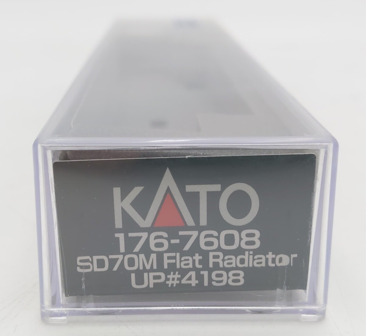Kato 176-7608 N Union Pacific Flat Radiator EMD SD70M Diesel Locomotive #4198