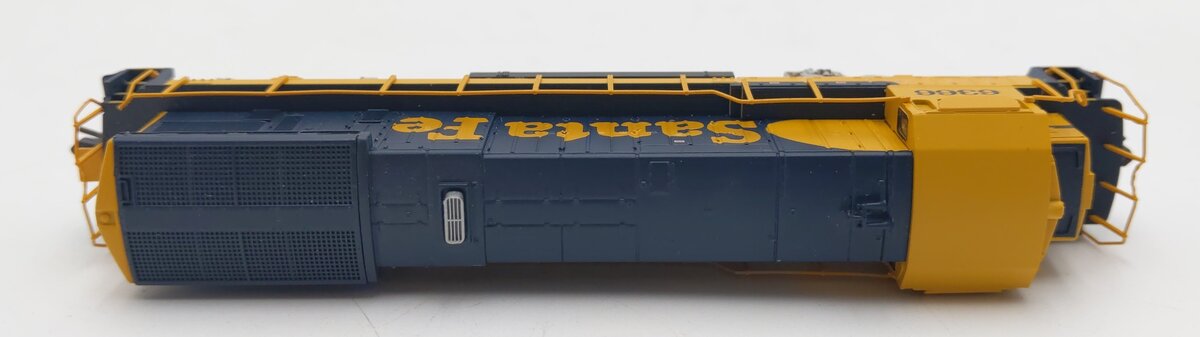 Atlas 40002378 N Santa Fe B23-7 Low Nose Diesel Locomotive #6366