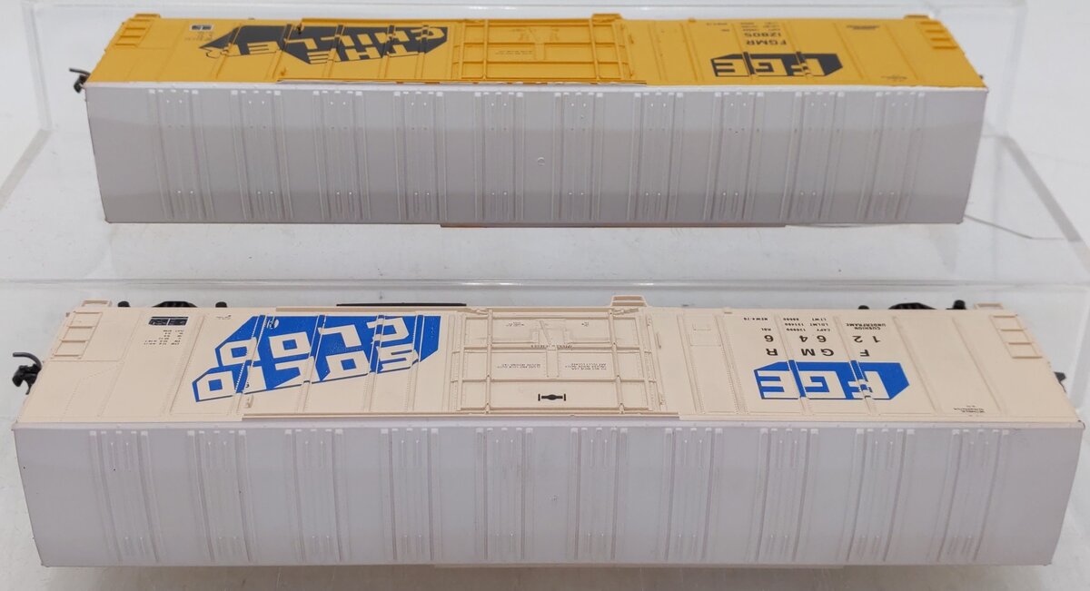 Athearn 2304 HO FGE 57' Reefer Cars -Assembled (Set of 2) EX/Box