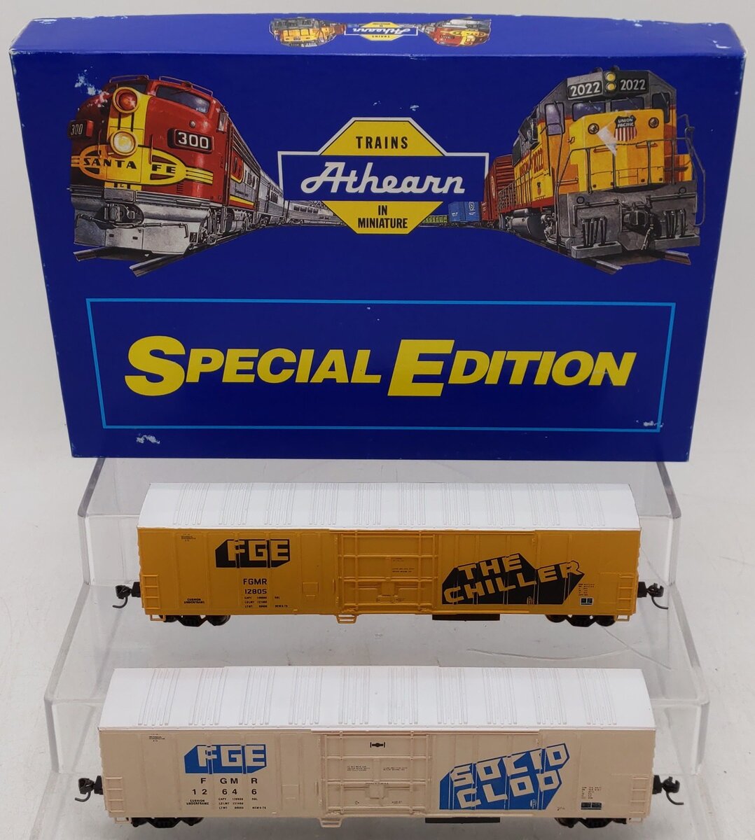 Athearn 2304 HO FGE 57' Reefer Cars -Assembled (Set of 2) EX/Box