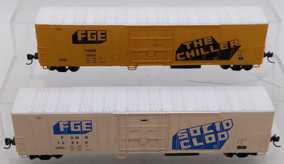Athearn 2304 HO FGE 57' Reefer Cars -Assembled (Set of 2) EX/Box
