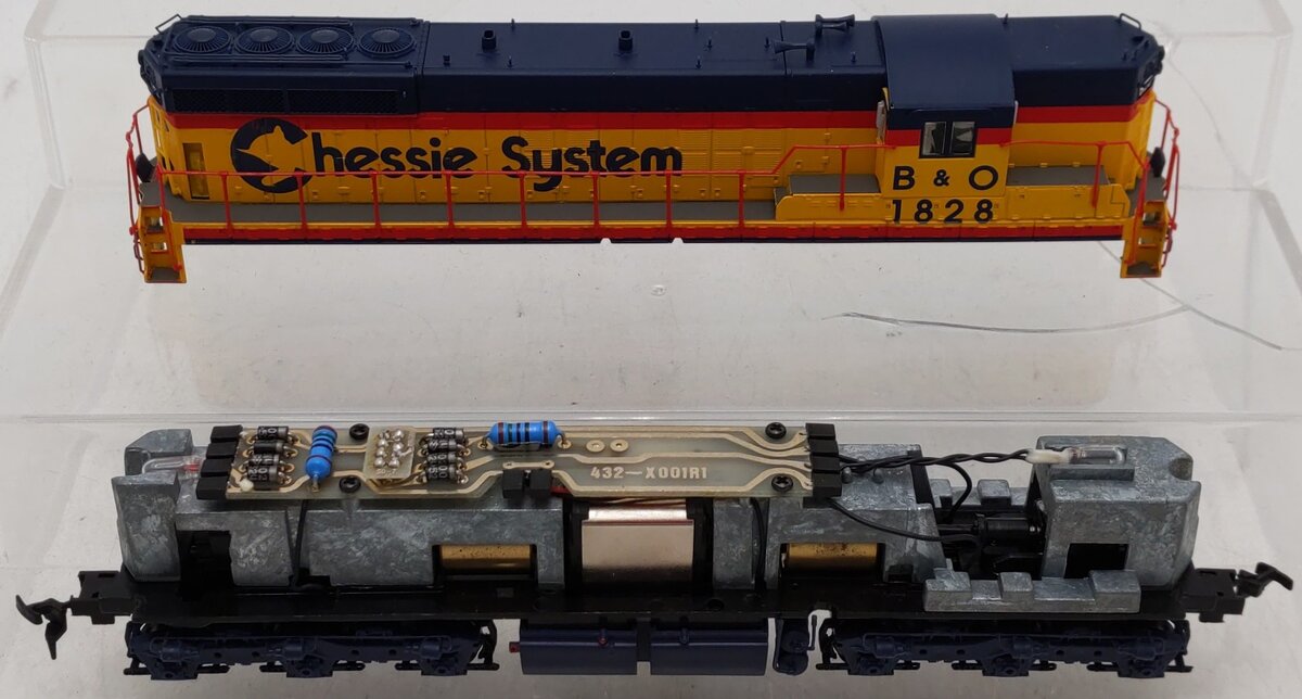 Proto 2000 8784 HO B&O Chessie SD7 Diesel Locomotive #1828 w/o Dynamic Brake EX/Box