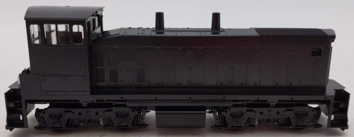 Athearn 3920 HO Scale Undecorated SW1500 Dummy Diesel Locomotive EX/Box