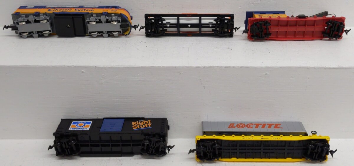 Model Power 800352 HO Scale Chessie System Diesel Locomotive Freight Set EX/Box
