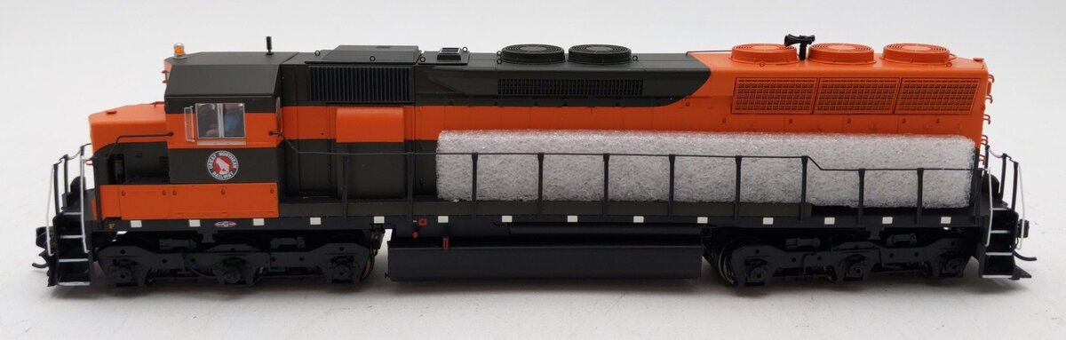 Walthers 920-41150 HO GN SD45 Diesel Locomotive with LokSound 5 & DCC #401