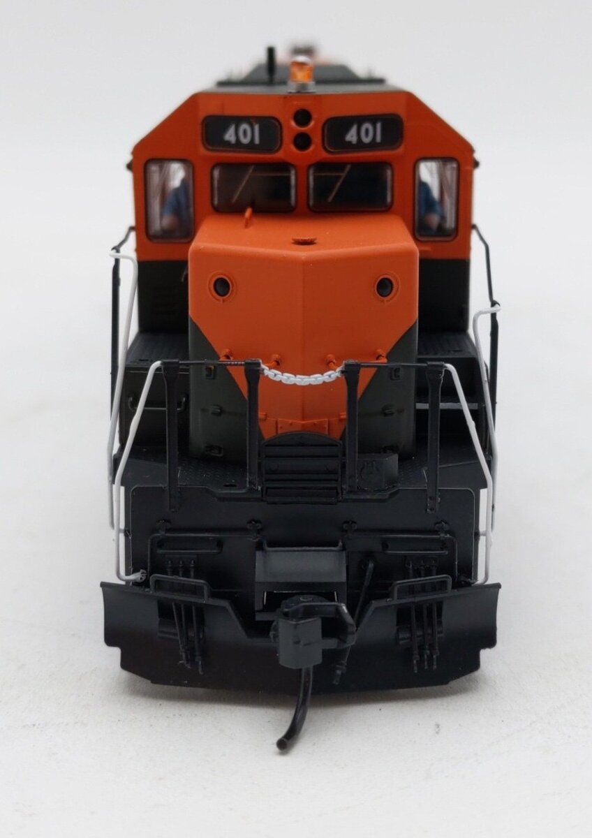 Walthers 920-41150 HO GN SD45 Diesel Locomotive with LokSound 5 & DCC #401