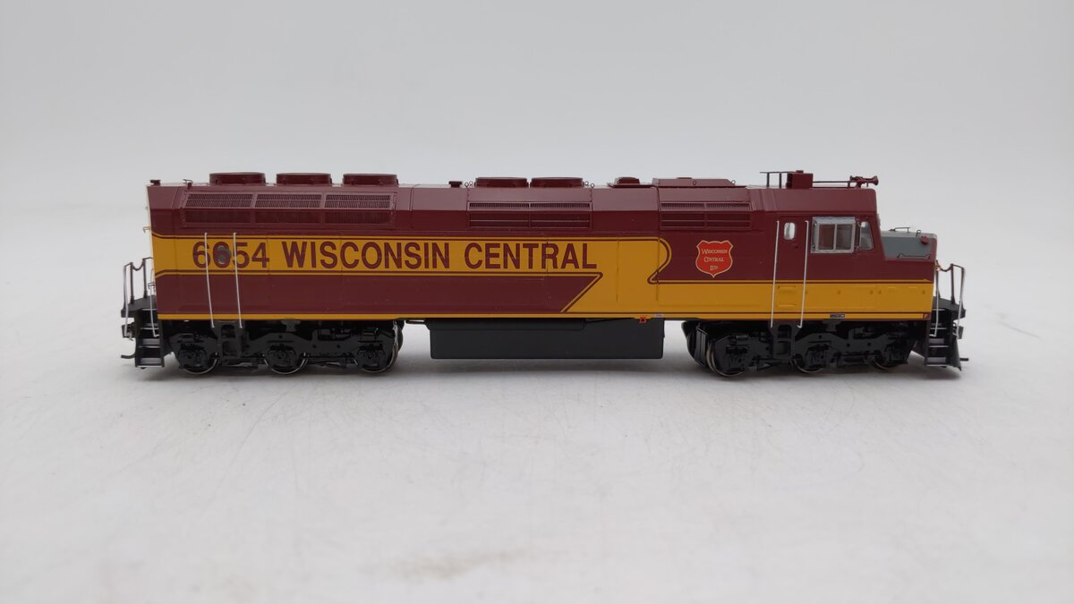 Athearn G67546 HO Wisconsin Central FP45 Diesel Locomotive #6654