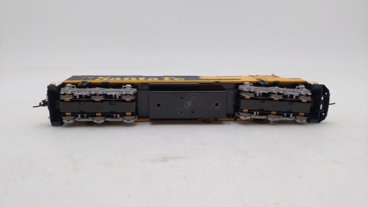 Athearn G67534 HO Santa Fe F45 Diesel Locomotive #5935