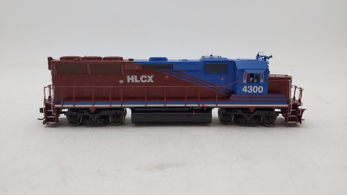 Athearn 94737 HO Helm Leasing/HLCX GP40X Diesel Locomotive #4300