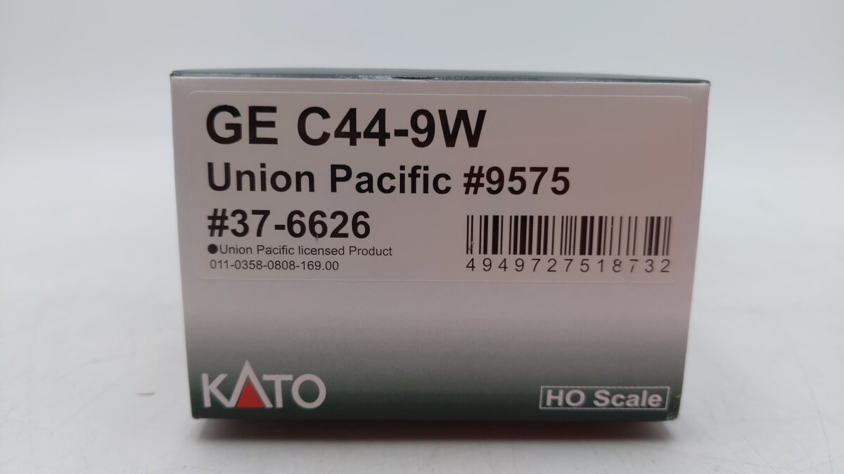 Kato 37-6626 HO Scale Union Pacific C44-9W Diesel Engine #9575