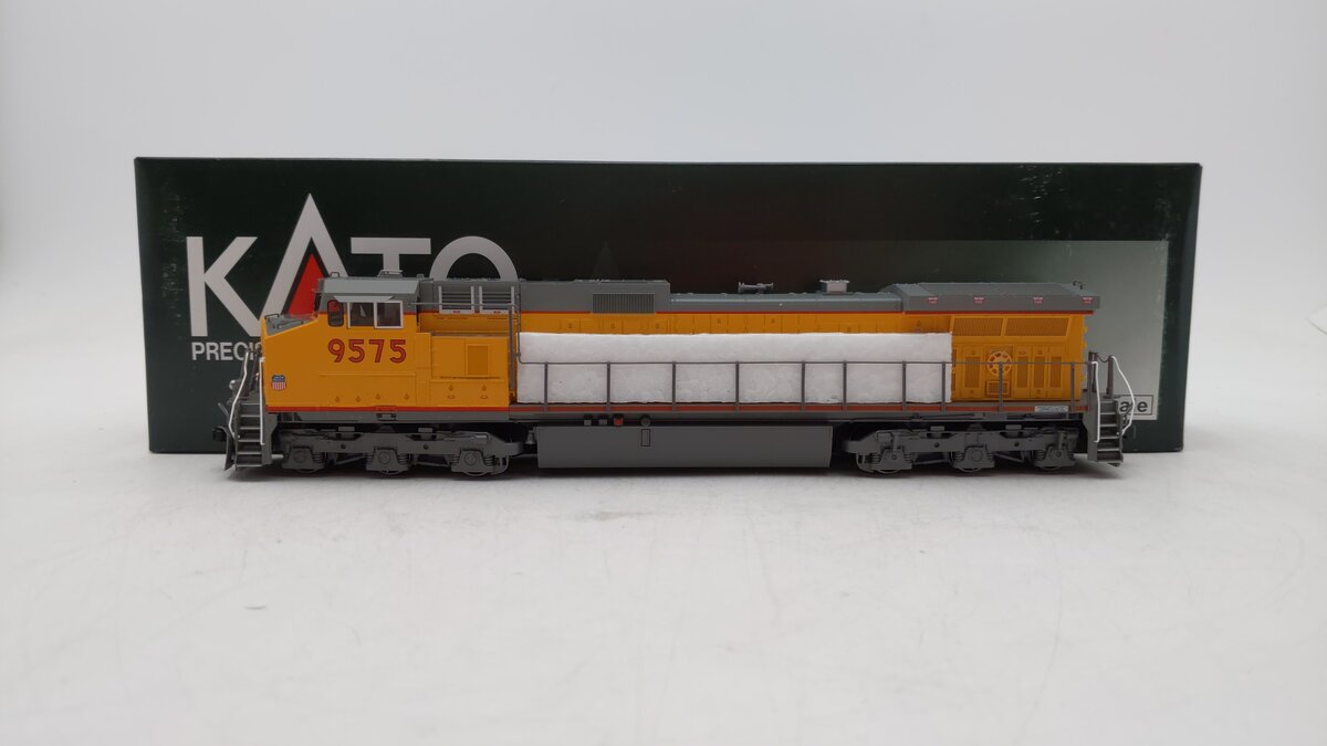 Kato 37-6626 HO Scale Union Pacific C44-9W Diesel Engine #9575