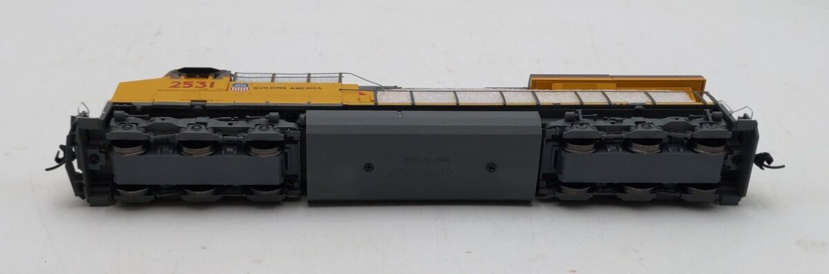 Walthers 910-20173 HO Union Pacific GE ES44AH Diesel Locomotive Sound/DCC #2531