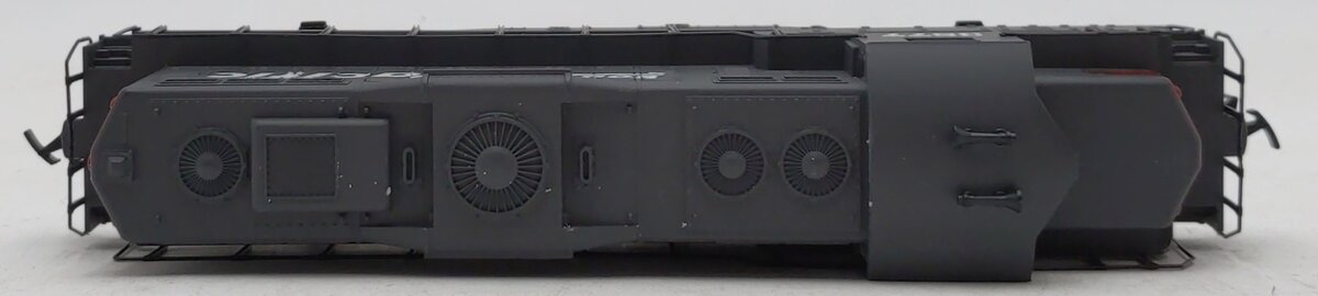 Walthers 931-107 HO Scale Southern Pacific EMD GP9M Diesel Locomotive #3877 EX