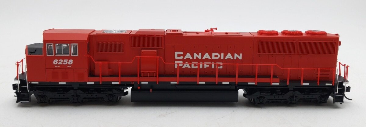 Walthers 910-20305 HO Canadian Pacific EMD SD60M Diesel Loco Sound/DCC #6258