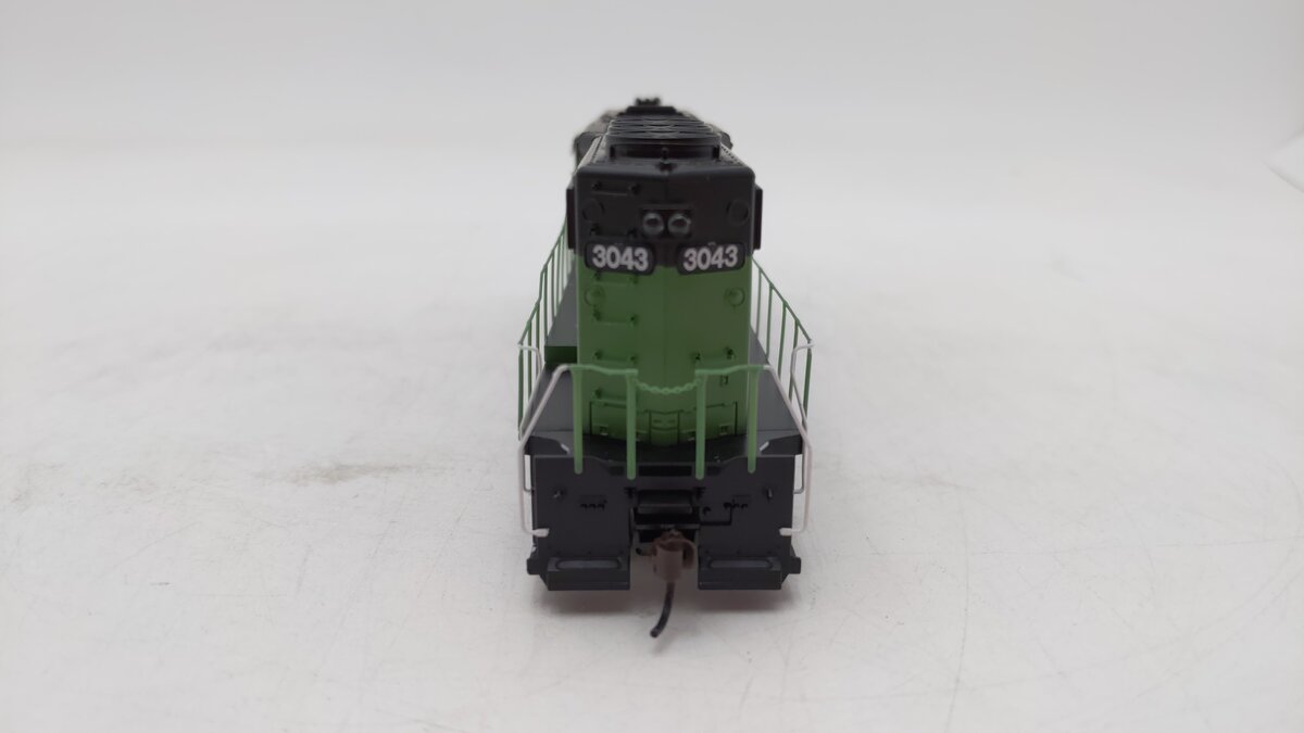 Athearn 89715 HO Scale Burlington Northern GP40-2 Diesel Locomotive #3043 LN/Box