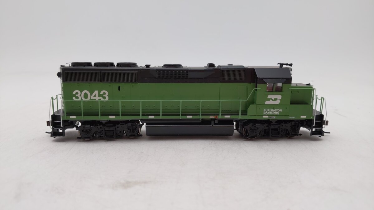 Athearn 89715 HO Scale Burlington Northern GP40-2 Diesel Locomotive #3043 LN/Box