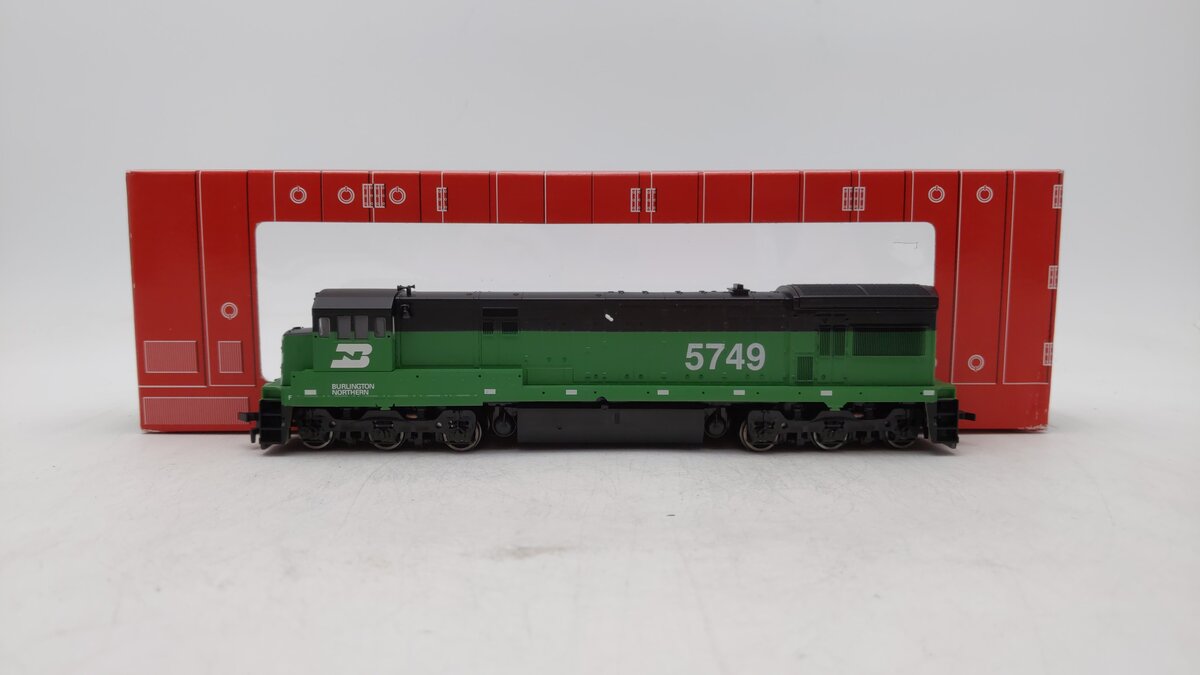 Atlas 8505 HO Burlington Northern U33C Diesel Locomotive #5749 EX/Box