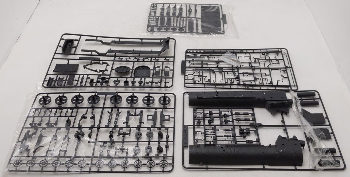 Otaki D 51 101 1:50 Scale Steam Locomotive Model Kit EX/Box – Trainz