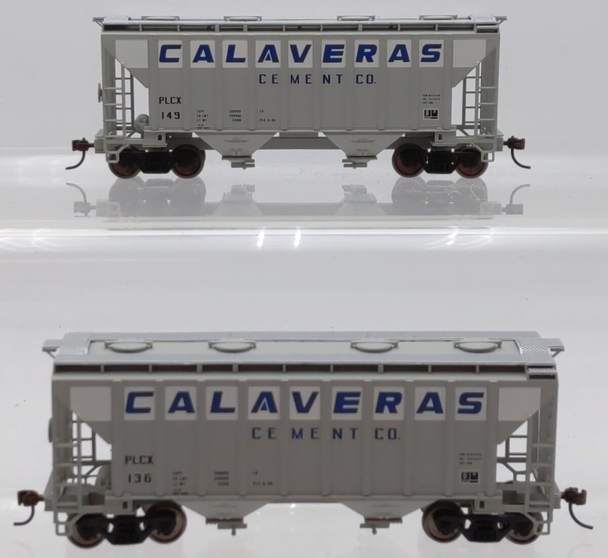 Walthers 932-25388 HO Calaveras Cement Hopper 2-Pack