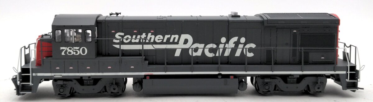 Atlas 10002080 HO Southern Pacific GE B30-7 Phase 1 Low-Nose Diesel Engine #7850