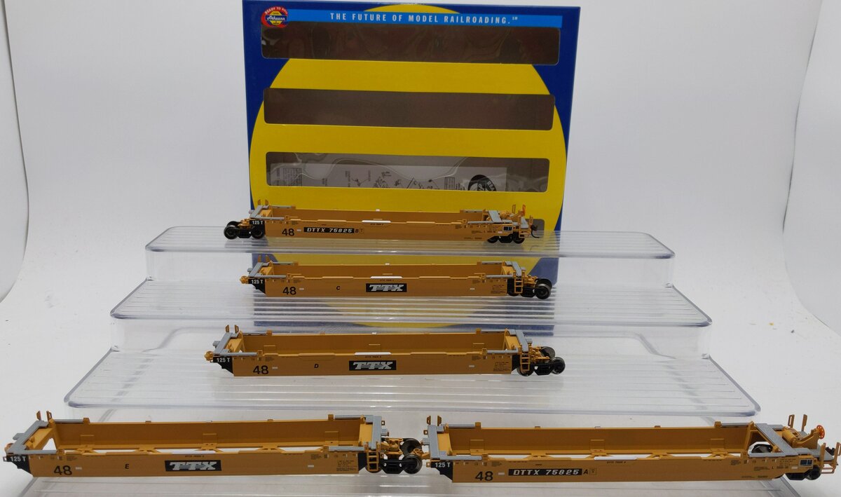 Athearn 92950 HO TTX  RTR Maxi III Well Car #75825 (5)