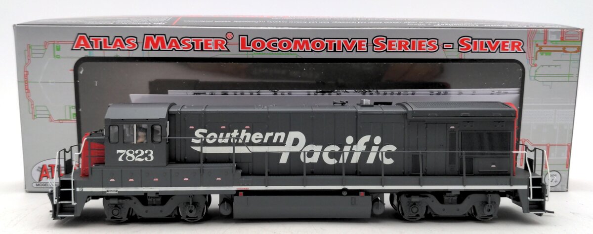 Atlas 10002079 HO SP GE B30-7 Phase 1 Low-Nose Diesel Locomotive w/Light #7823