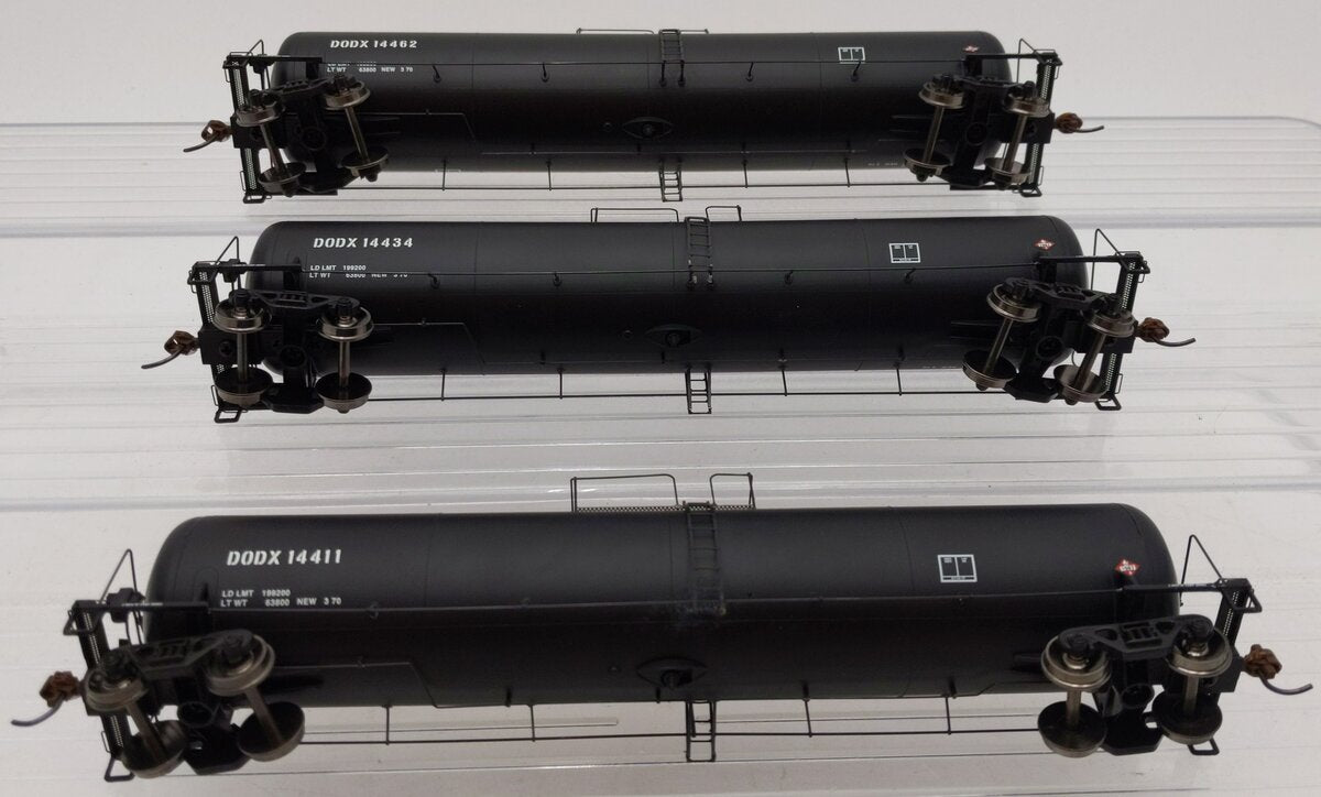 Athearn 98442 HO DODX 30,000-Gallon Ethanol Tank Cars #2 (3)