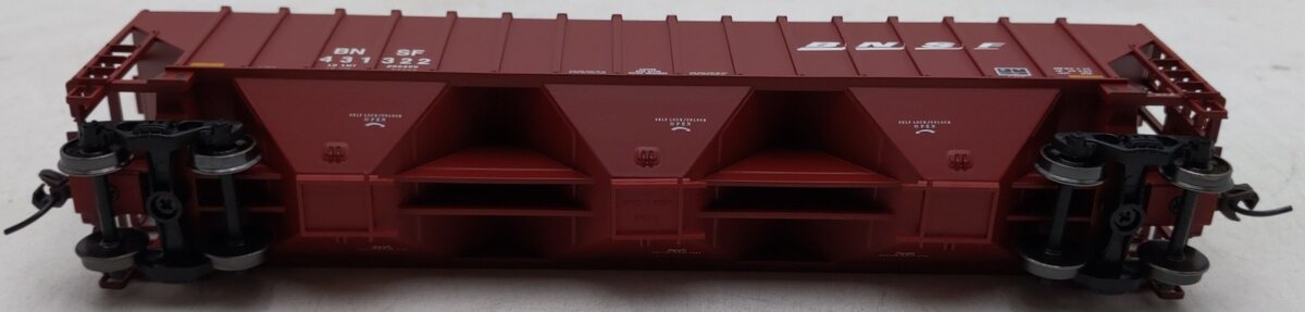 Atlas 20003922 HO BNSF Railway Thrall 4750 Covered Hopper Car #431322