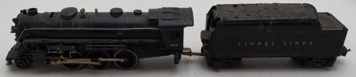 Lionel 1666 Vintage O 2-6-2 Die-Cast Steam Locomotive & Tender VG