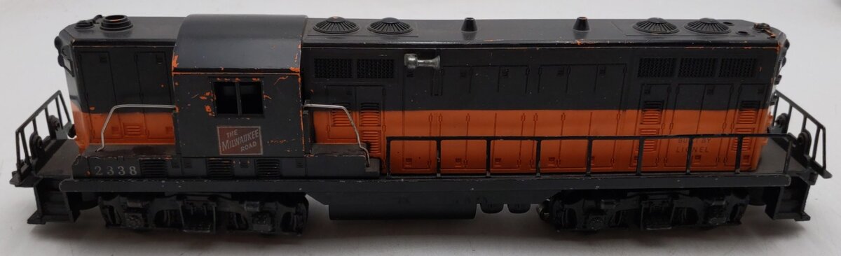 Lionel 2338 Vintage O Milwaukee Road Powered GP-7 Diesel Locomotive VG