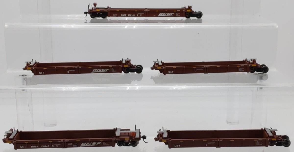 Walthers 910-55605 HO Santa Fe Thrall 5-Unit Rebuilt 40' Well Car #238143 A-E