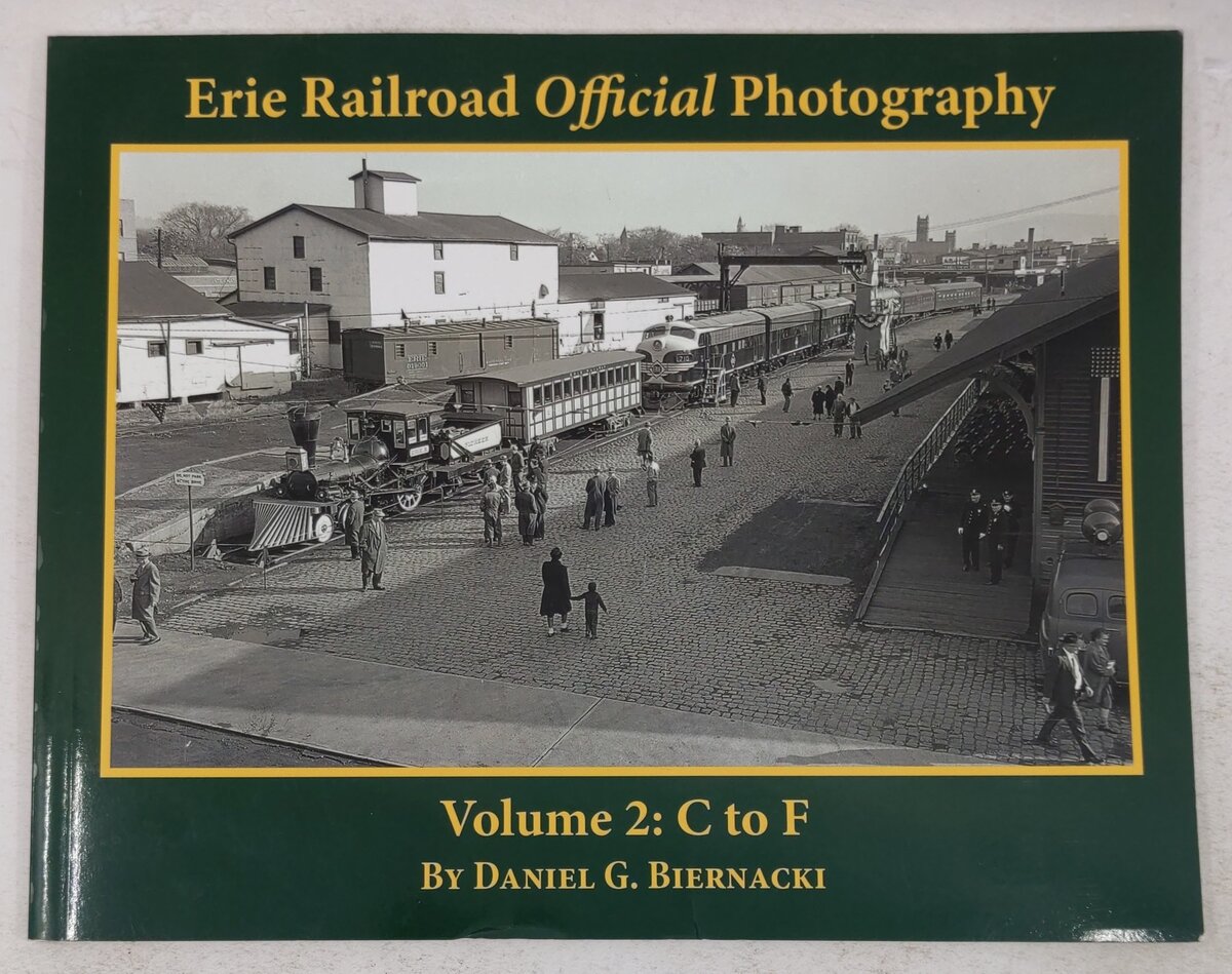 Erie Railroad Official Photography Volume 2: C to F Paperback Book EX