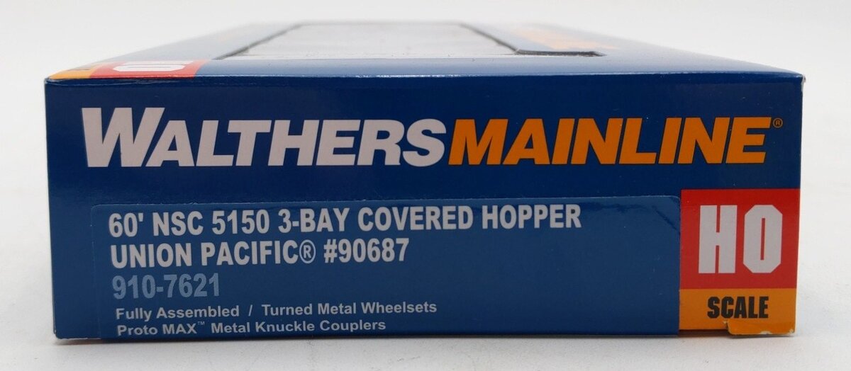 Walthers 910-7621 HO Scale Union Pacific 3-Bay Covered Hopper #90687