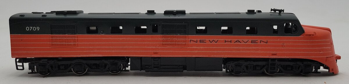 Athearn  HO Scale New Haven Diesel Locomotive #0709-Custom