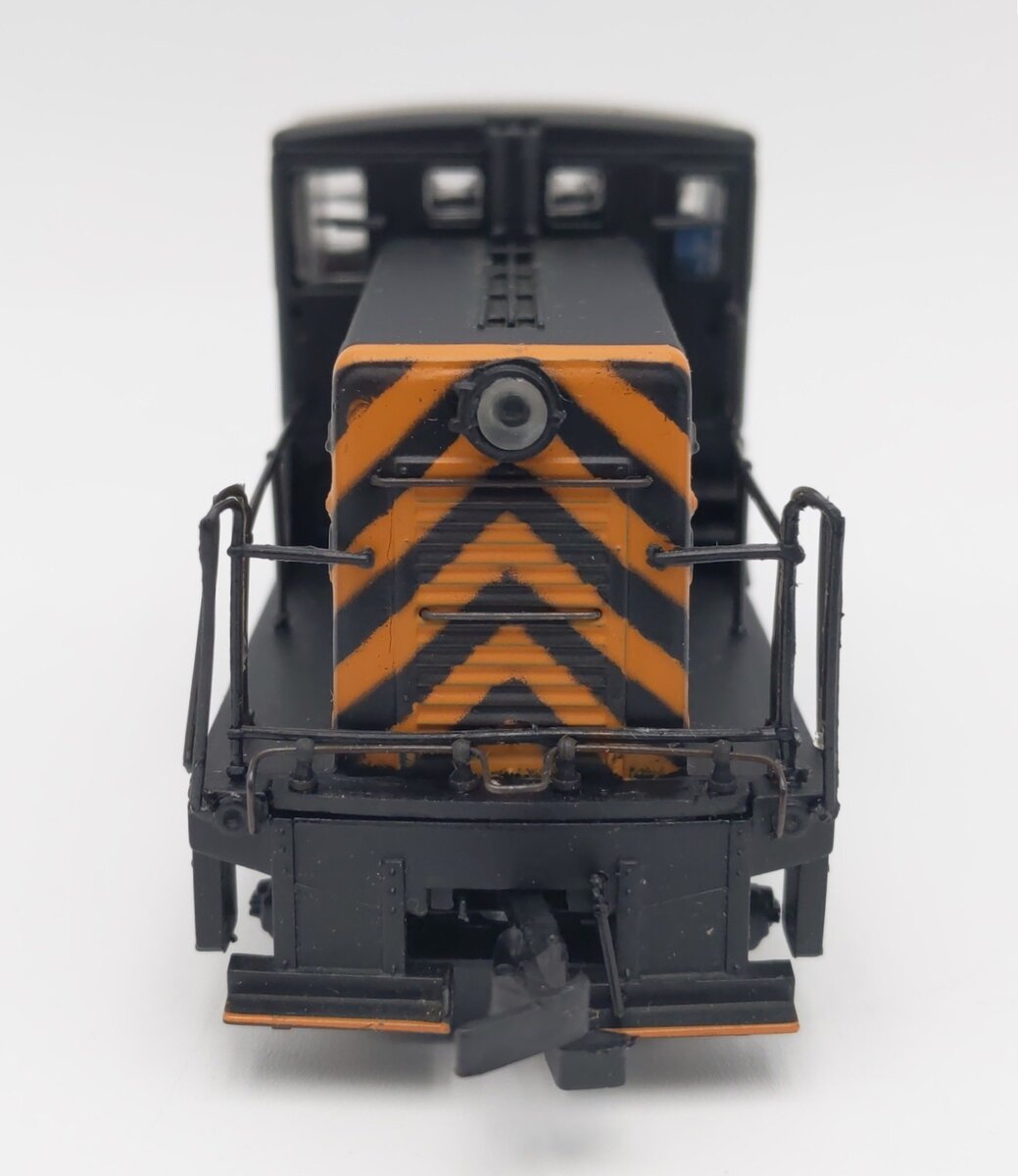 Bachmann 80015 Spectrum HO D&RGW 44 Ton Diesel Switcher #42 EX/Box