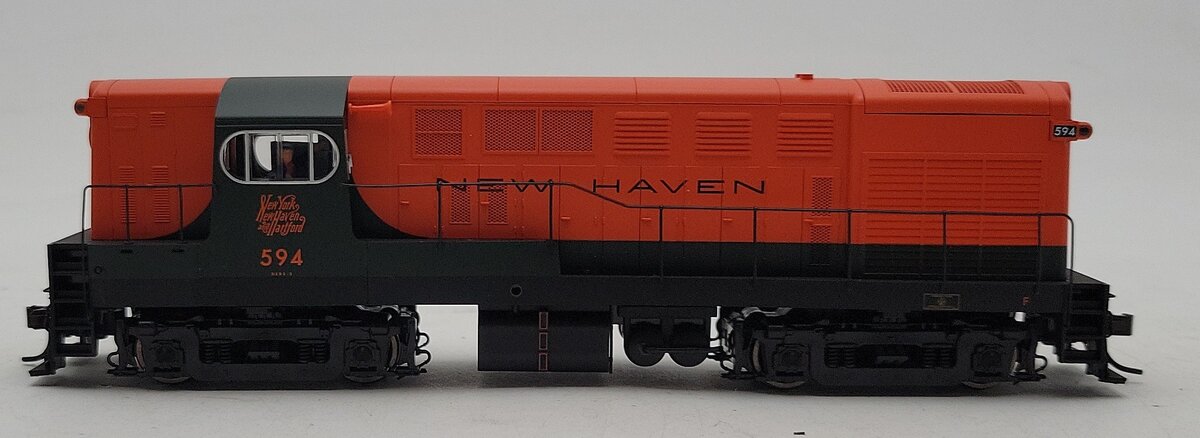 Atlas 9527 HO Scale New Haven H16-44 Diesel Locomotive #594 EX/Box