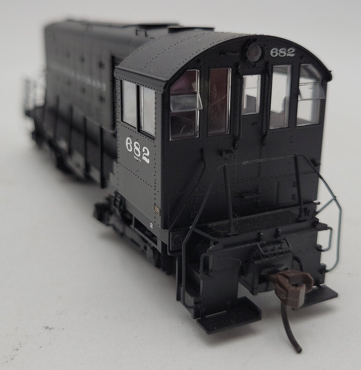 Atlas 10001591 HO Scale Boston & Albany HH660 Diesel Locomotive #682 LN/Box