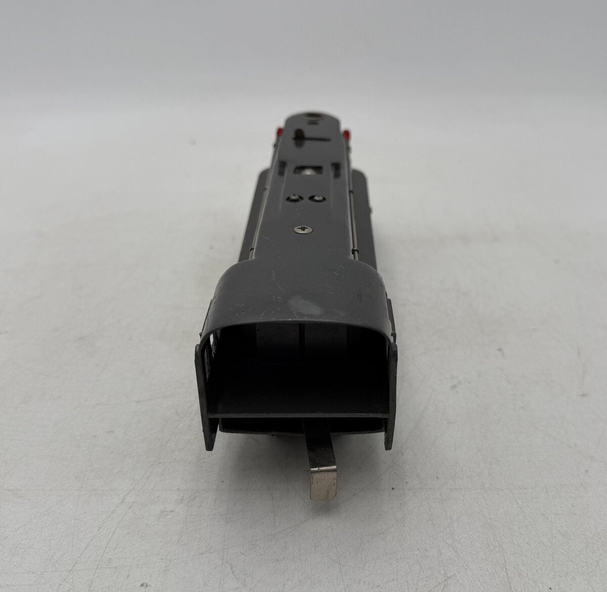 Lionel 1668E Vintage O 2-6-2 Gunmetal Streamline Steam Locomotive & Tender VG