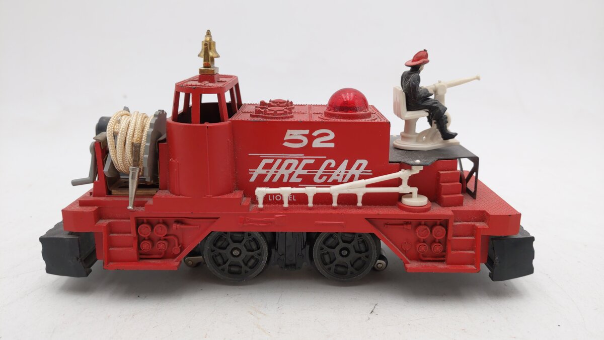 Lionel 52 Vintage O Motorized Fire Car VG