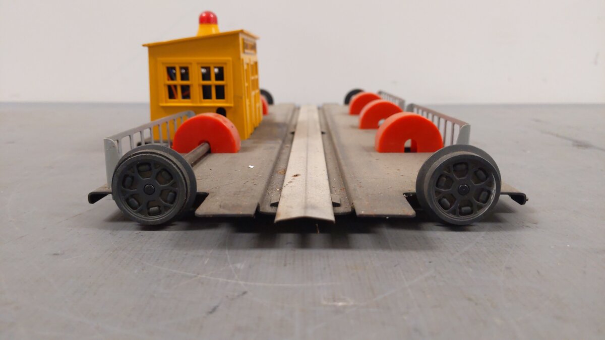 Lionel 6-14113 Engine Transfer Table - Missing Base VG/Box