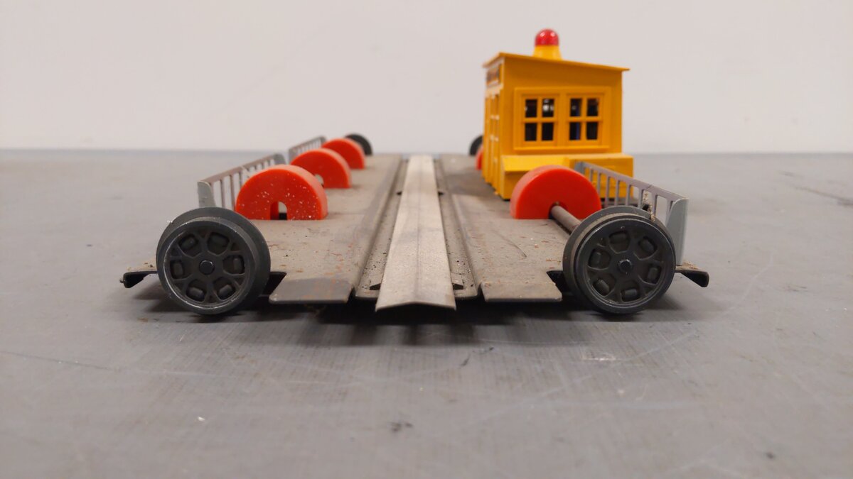 Lionel 6-14113 Engine Transfer Table - Missing Base VG/Box