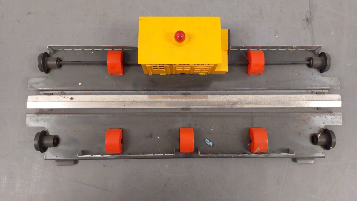 Lionel 6-14113 Engine Transfer Table - Missing Base VG/Box