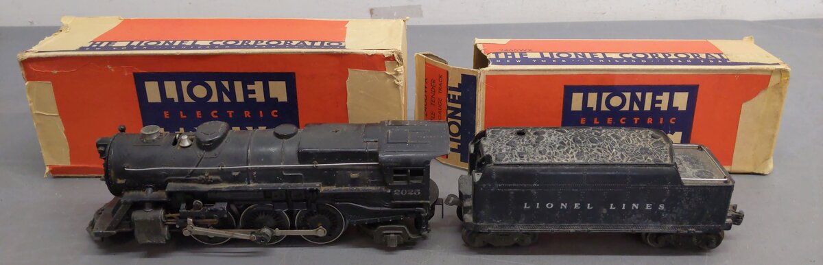 Lionel 2025 Vintage O 2-6-2 Die-Cast Steam Locomotive with 2466WX Tender VG/Box
