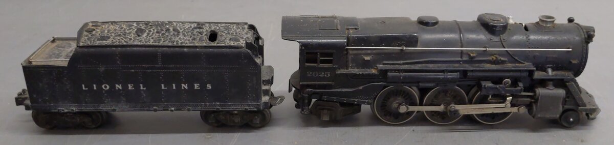 Lionel 2025 Vintage O 2-6-2 Die-Cast Steam Locomotive with 2466WX Tender VG/Box