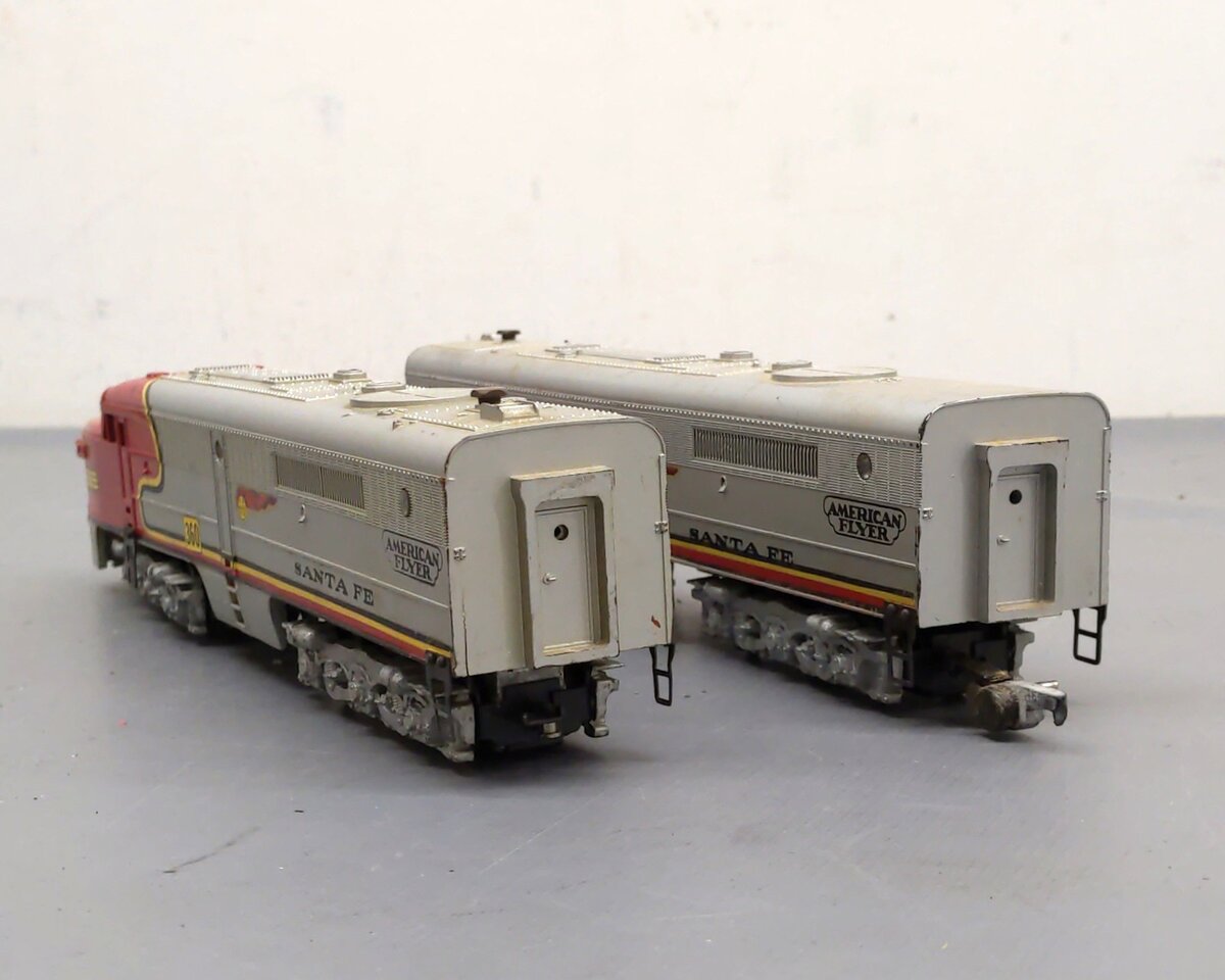 American Flyer 365 Vintage S Santa Fe Diesel Locomotive Set PA #360 & PB #364 VG