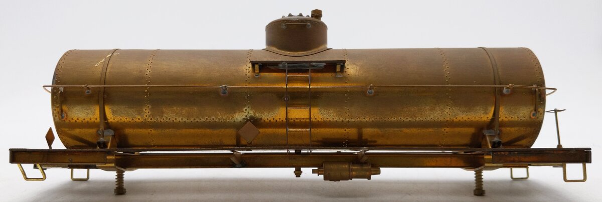 KTM 301 8000 Gallon Single Dome Brass Tank Car Shell - Unpainted/Box